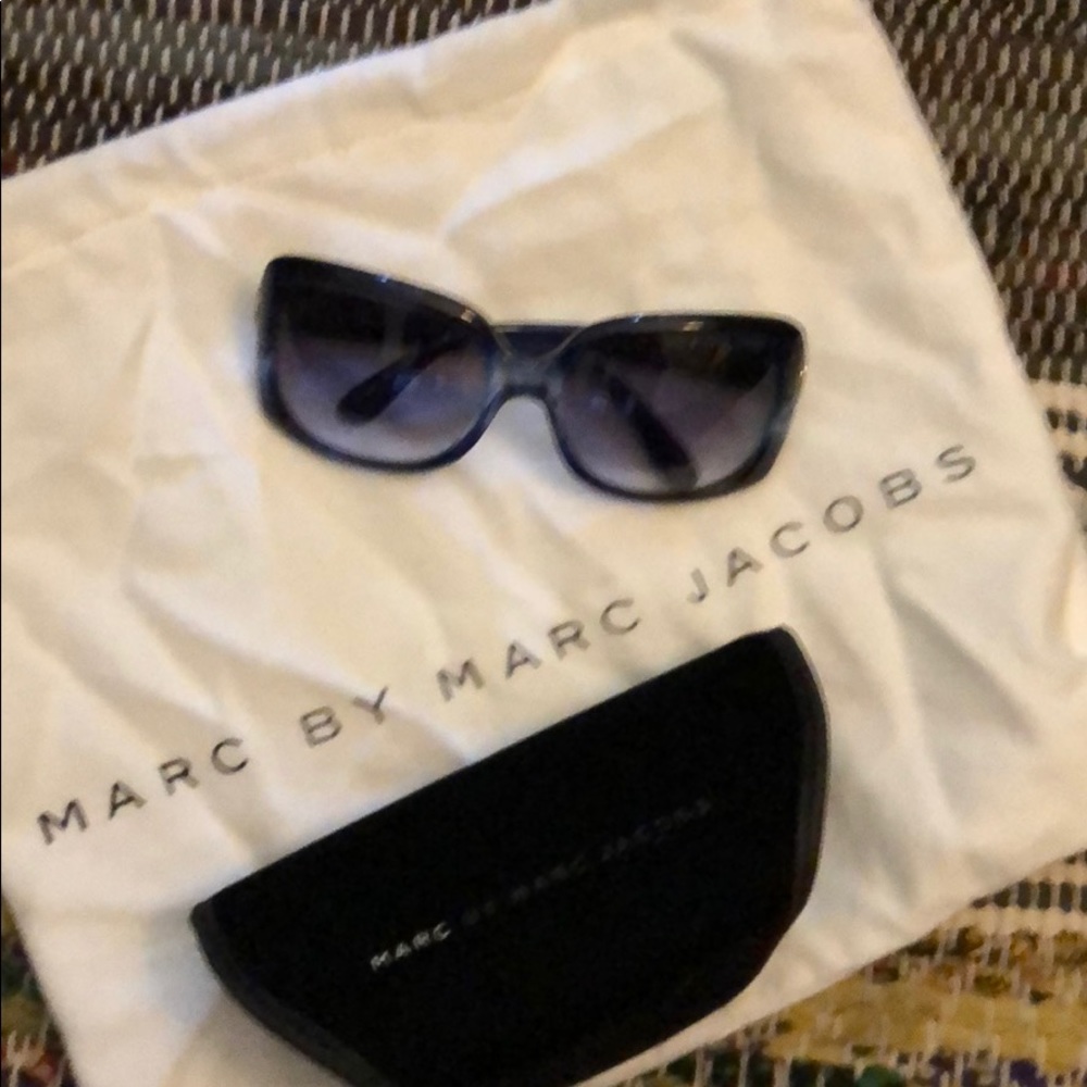 Marc Jacobs Sunglasses - Bag and Case Included